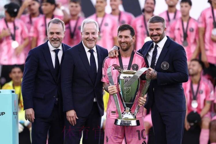 47冠!梅西首夺美职联总冠军,历史第一人刷新纪录,领先C罗11冠 47冠!梅西首夺美职联总冠军,历史第一人刷新纪录,领先C罗11冠